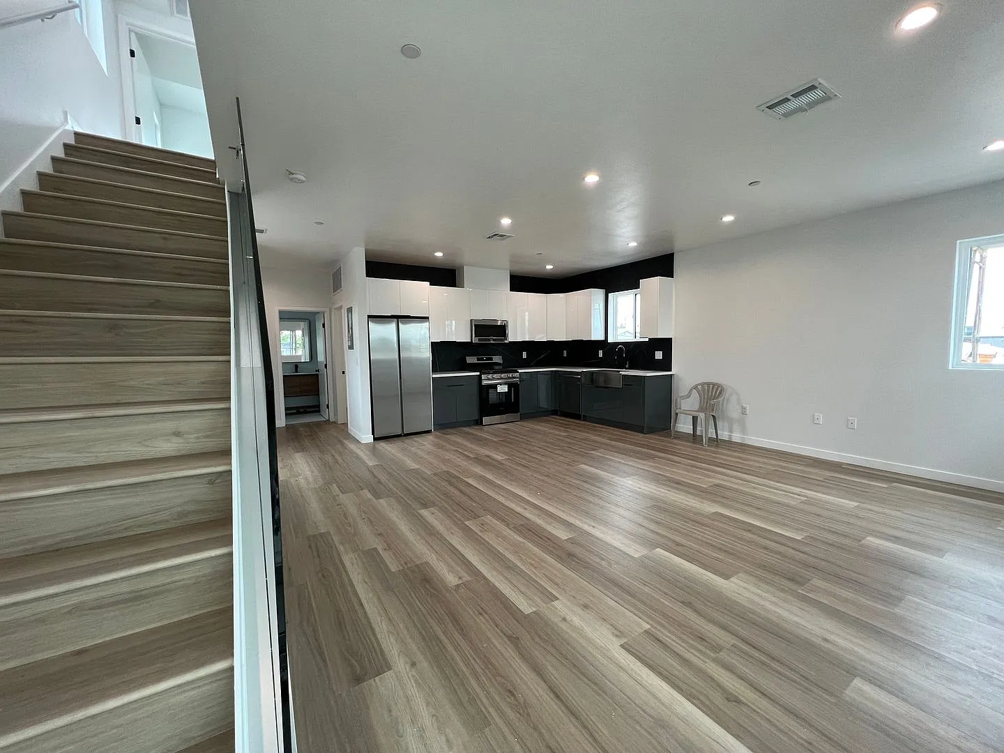5526 Blackwelder St — Photo 4