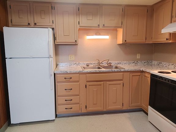 5th image of 1655 2nd Ave #W34