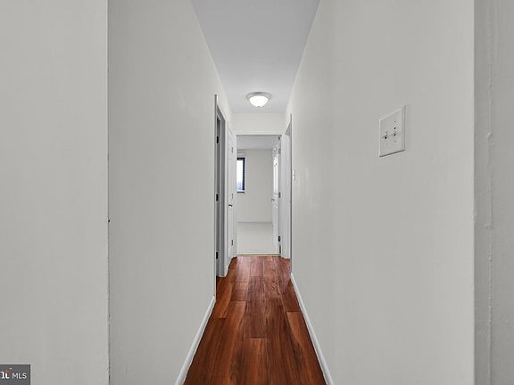 4th image of 46 Holly Dr #3