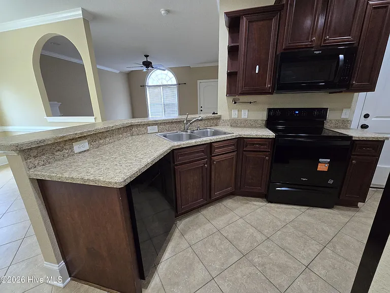3404 Ellsworth Dr #B — Photo 6