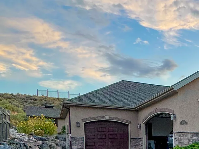 4032 E Mount Airey Dr — Photo 3