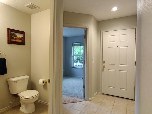 4th image of 2987 NE Lange Ct