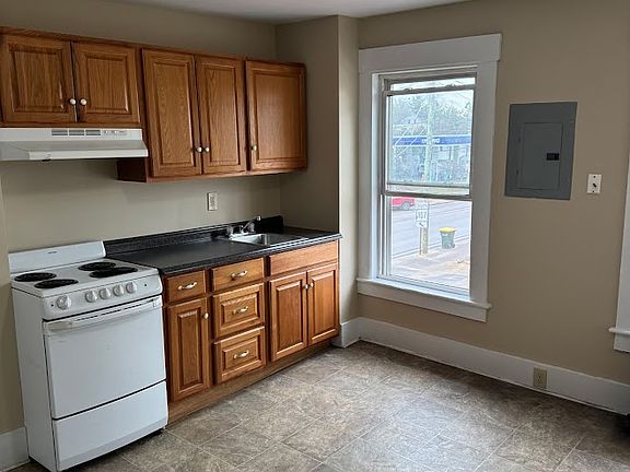 2nd image of 560 Union Ave Unit 6