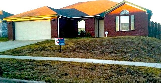 1st image of 3907 Mustang Dr