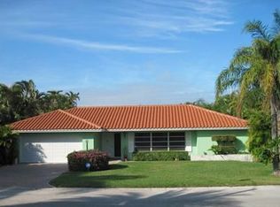 1080 Singer Dr, Riviera Beach, FL 33404