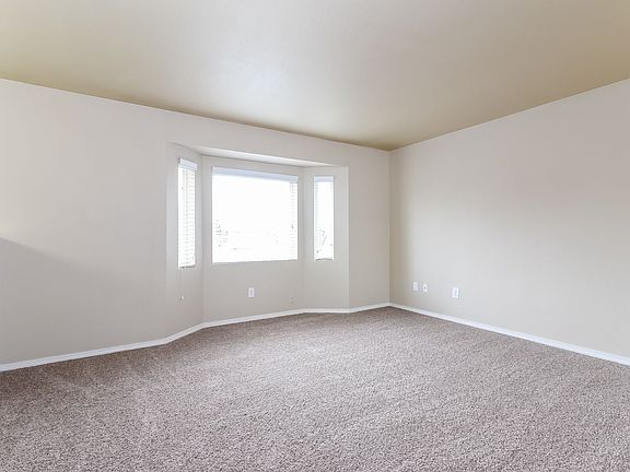 4th image of 213 2nd Ave N