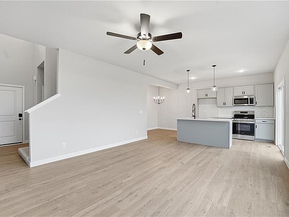 7th image of this home