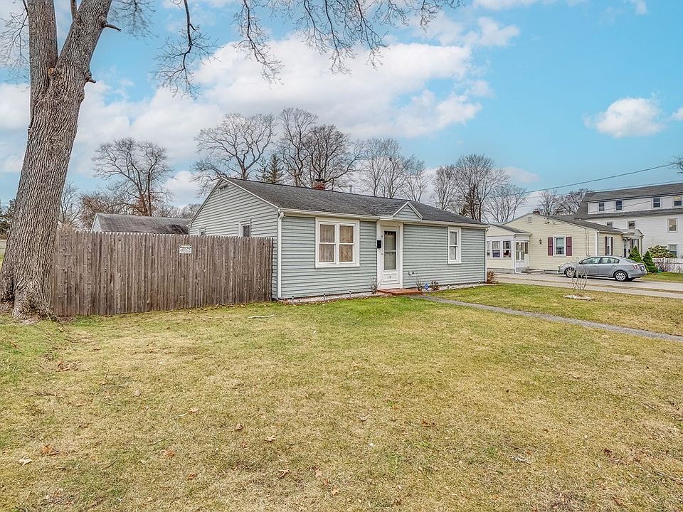 14 Maple St, Taunton, MA 02780 Zillow