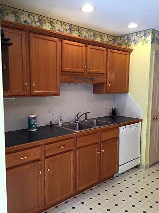 5th image of 332 Arbor Terrace Dr