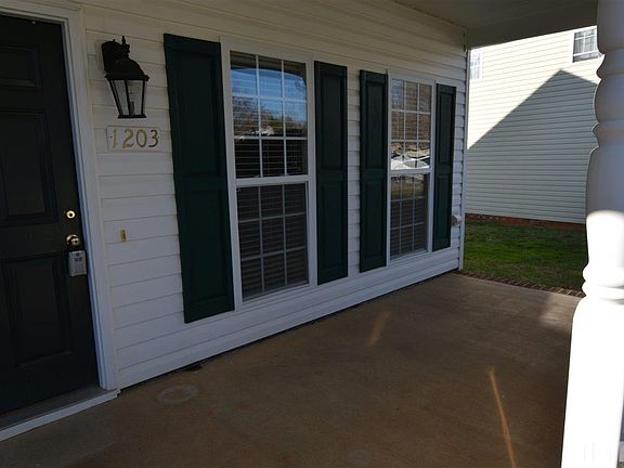 2nd image of 1203 Briarwood Dr