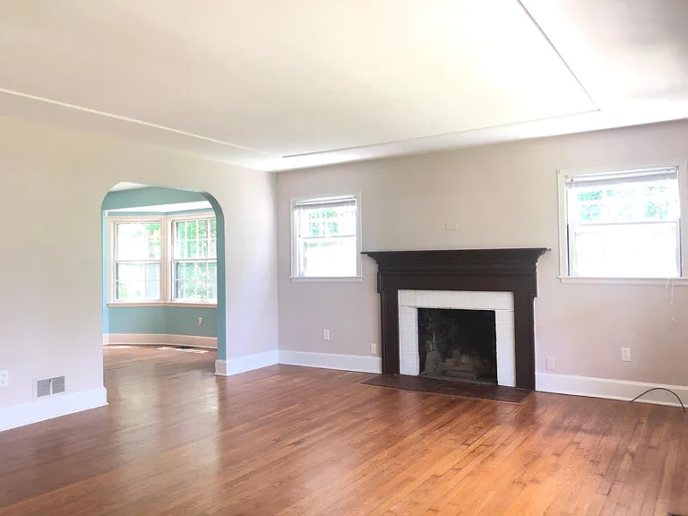 307 S Cherokee St — Photo 9
