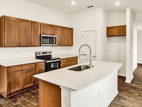 5th image of 4270 SAPGUM Street