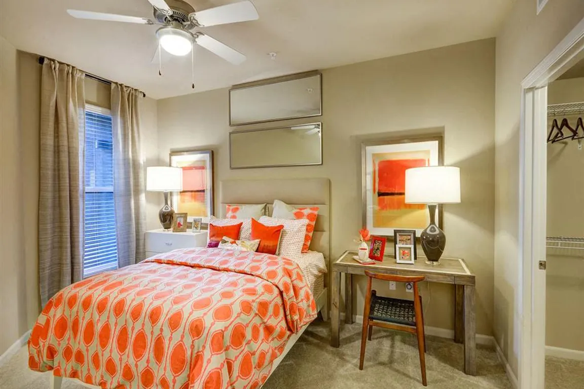 Large master suites include walk-in closets in some units