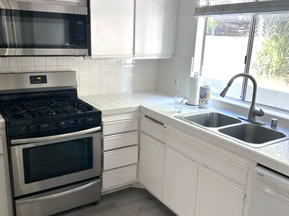 2218 N Beachwood Dr APT 106, Hollywood, CA 90068