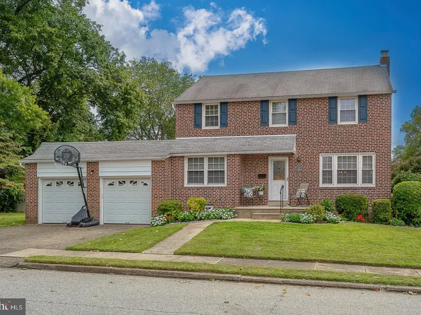 34 Schoolhouse Ln, Broomall, PA 19008