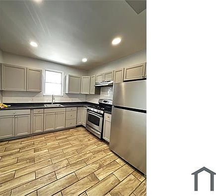 2nd image of 7360 Chelwynde Ave