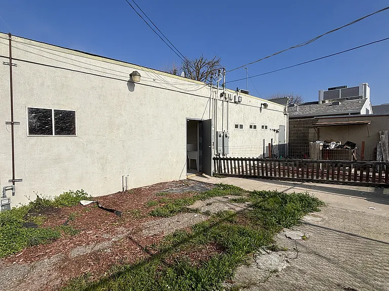3200 Sierra St #1 — Photo 12