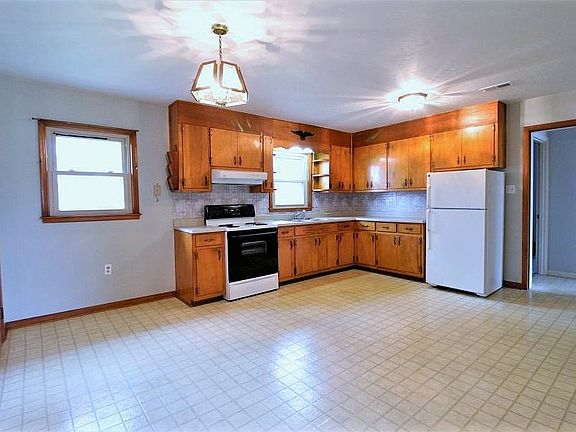 5th image of 808 Eastside Dr