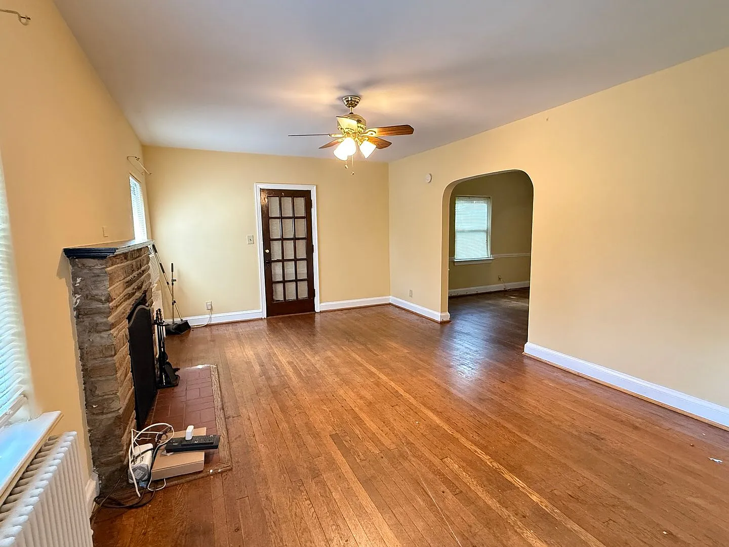 Spacious 4-Bedroom, 2.5-Bath Upper-Level Home — Photo 2