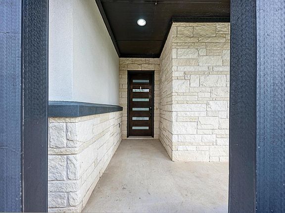 4th image of 4428 Mandalin St