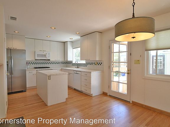 3rd image of 4822 McCoy Ave