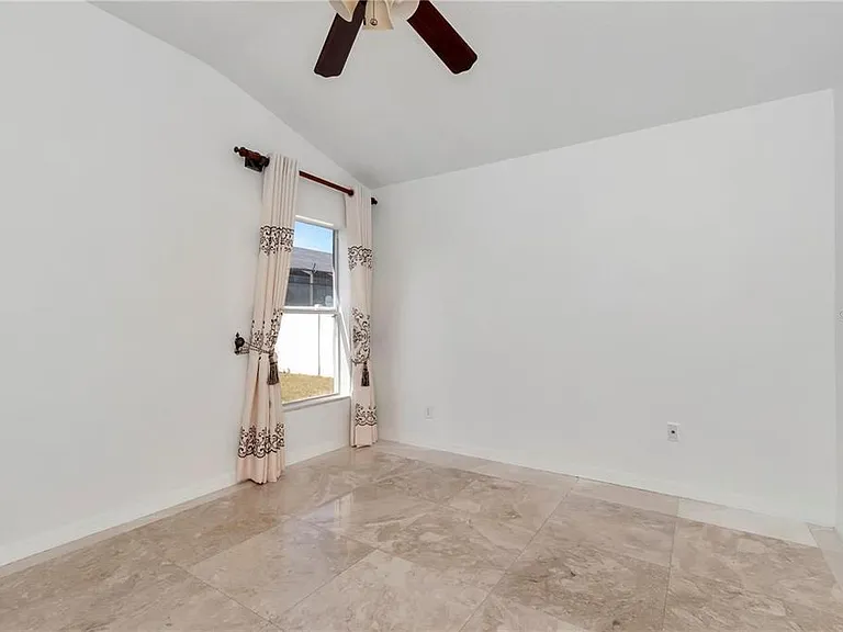 29822 Boyette Oaks Pl — Photo 20