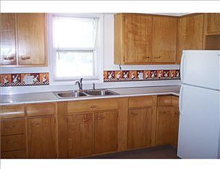 2nd image of 419 Durland Ave