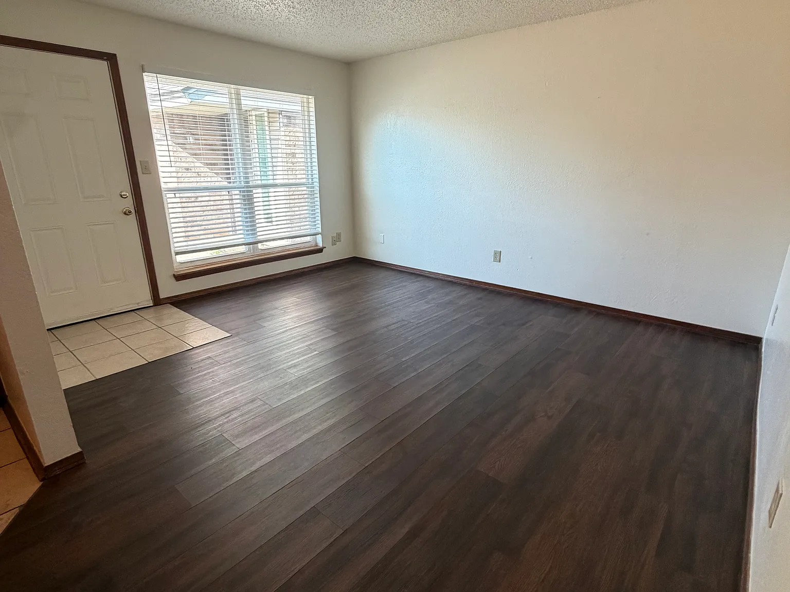 1 bed, 600 sqft, $800 — Photo 2