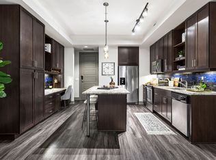 3201 Esperanza Xing APT 527, Austin, TX 78758
