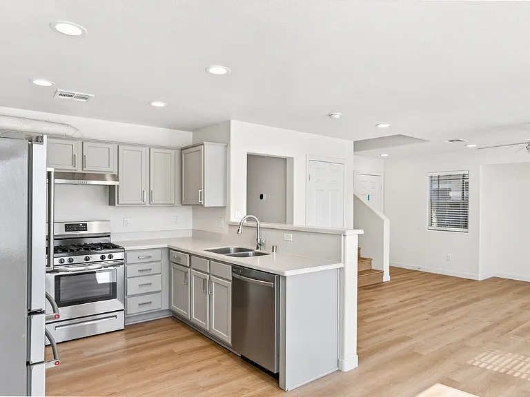 10213 Missouri Meadows St — Photo 13