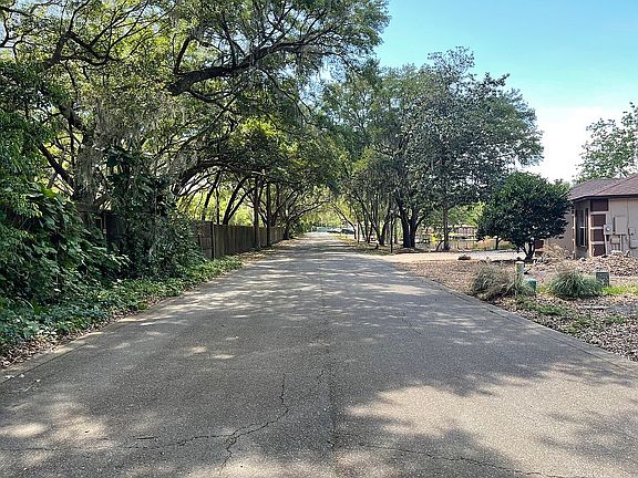 4th image of 3015 Hardenbergh Ln