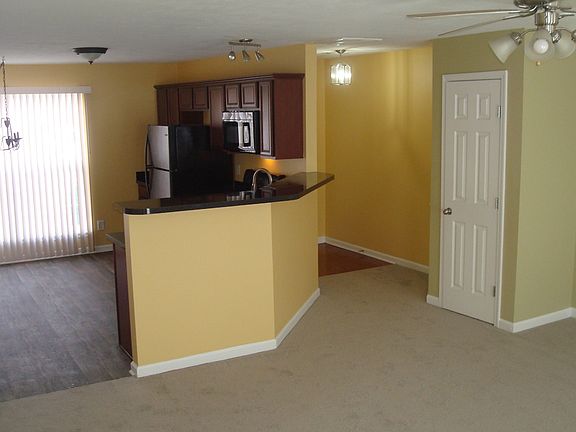 5th image of 149 Oak Valley Cir