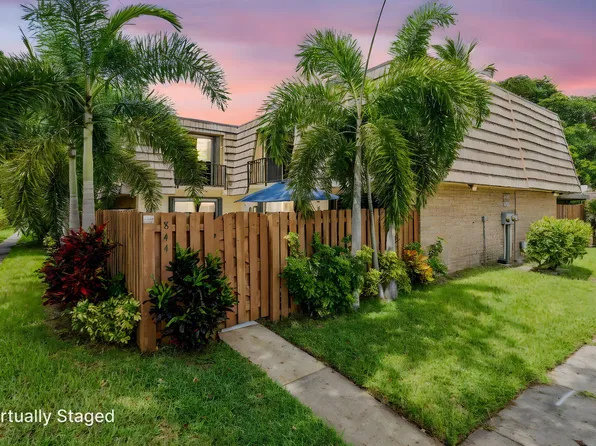 844 Springdale Circle, Palm Springs, FL 33461