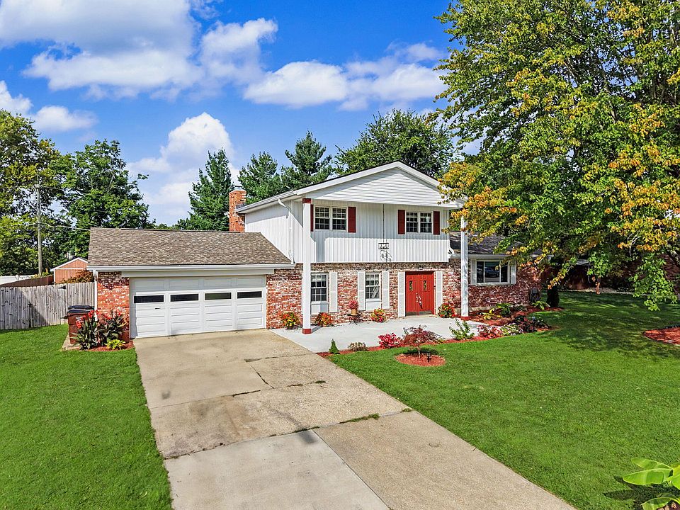 1st image of 138 W Dilcrest Cir