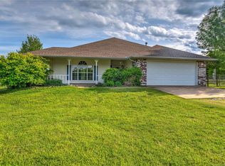 4704 E Maple Dr, Claremore, OK 74019