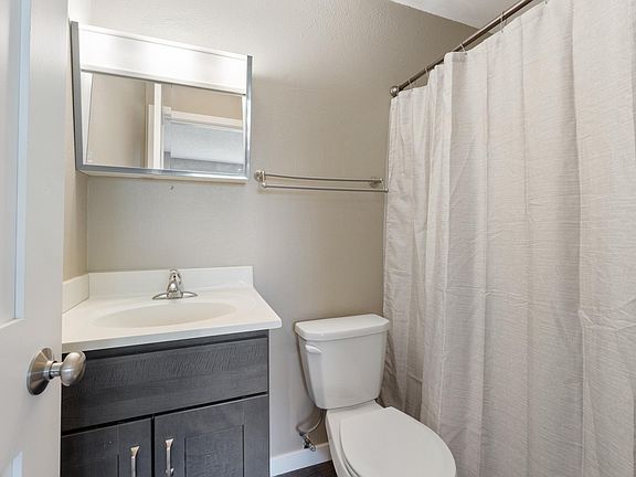 2nd image of 612 S Van Buren St APT 11