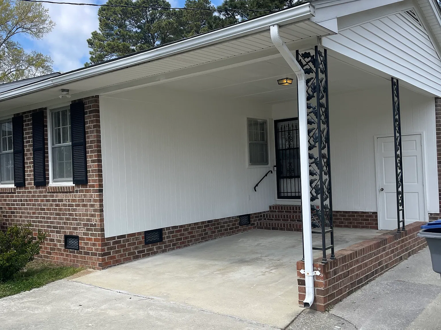 3 bed, 1438 sqft, $1,750 — Photo 2