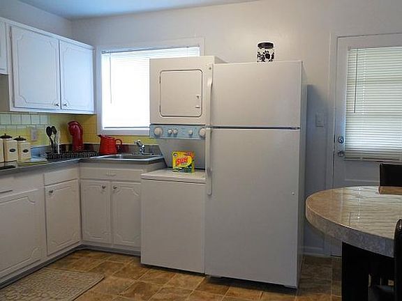 2nd image of 11 N Laburnum Ave
