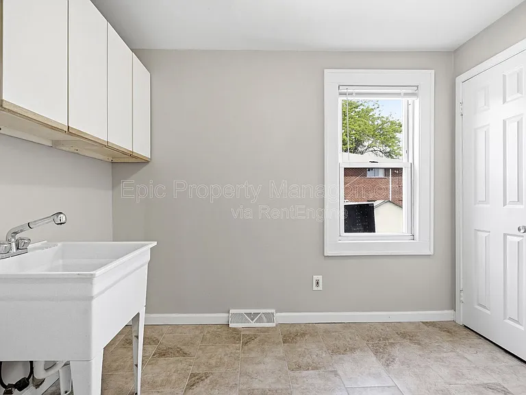 3117 Coucy Ave — Photo 15