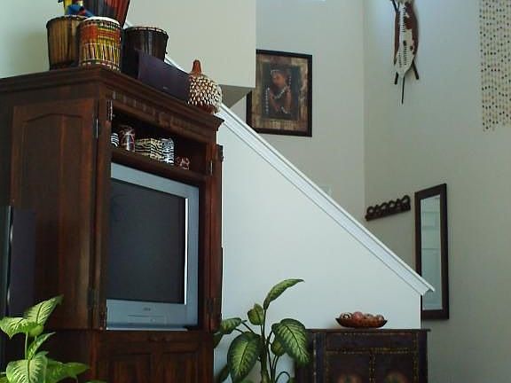living room facing foyer