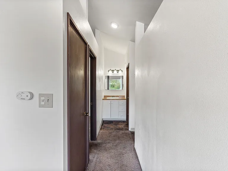 112 E 1st St #1 — Photo 8