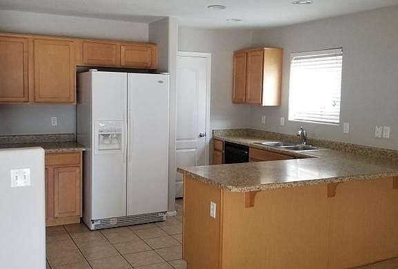 5th image of 397 E Penny Ln