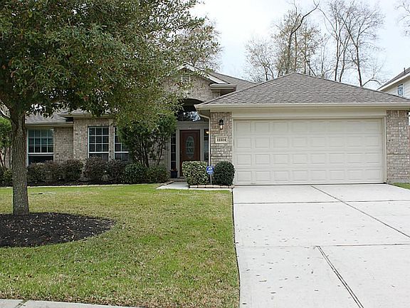 View of this well maintained home from the street