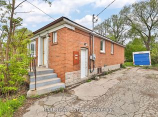 627 Sheppard Ave W #Basement, Toronto, ON M3H 2S3