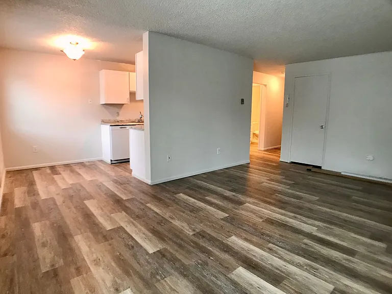 Bergen Apartments — Photo 10