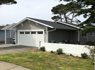 840 11th St SW, Bandon, OR 97411