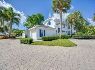 7050 Barrington Cir APT 202, Naples, FL 34108