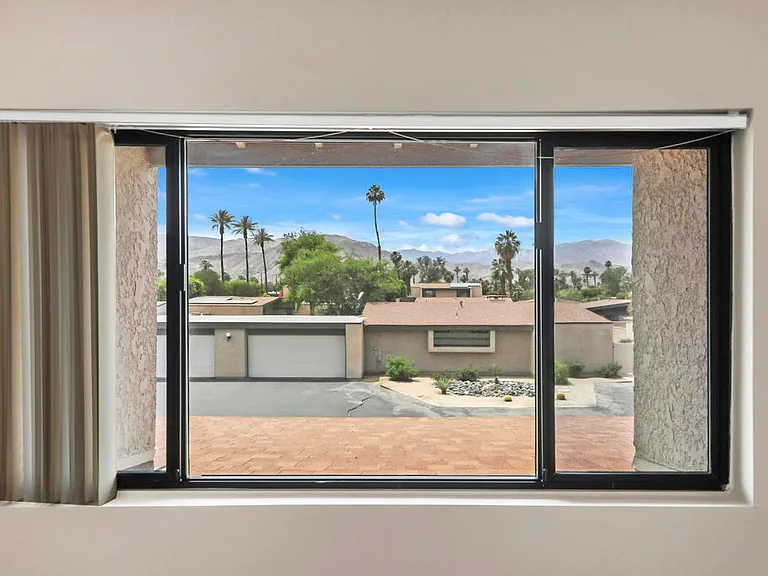 74237 Catalina Way — Photo 24