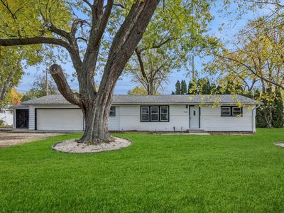 2004 Central St, McHenry, IL, 60050