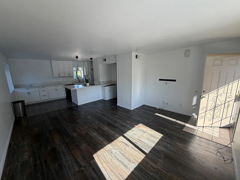 12403 Julian Ave #206 — Photo 6